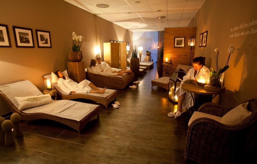 4 Hotel Rust Bagian luar foto