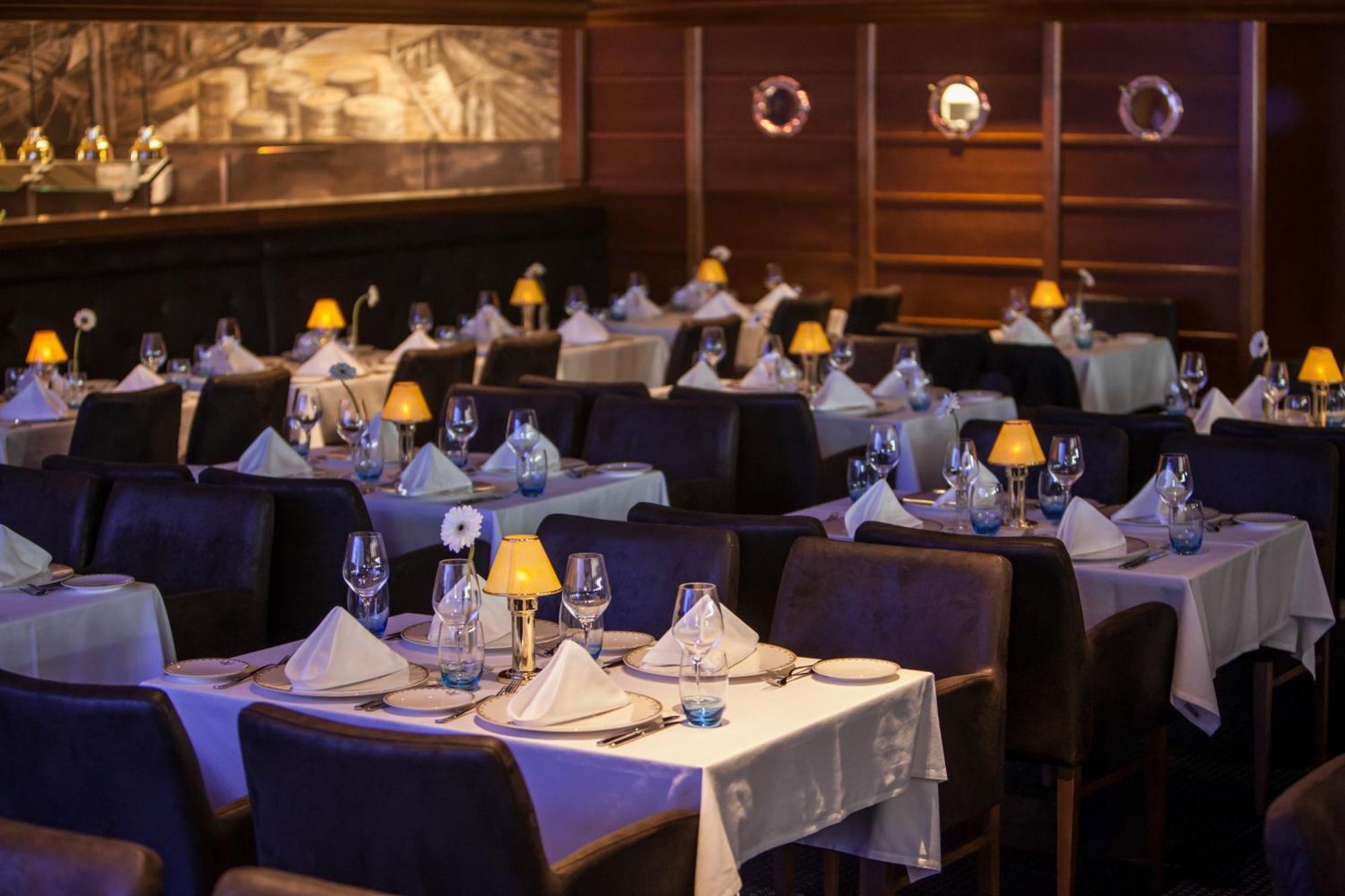 4 Hotel Rust Bagian luar foto
