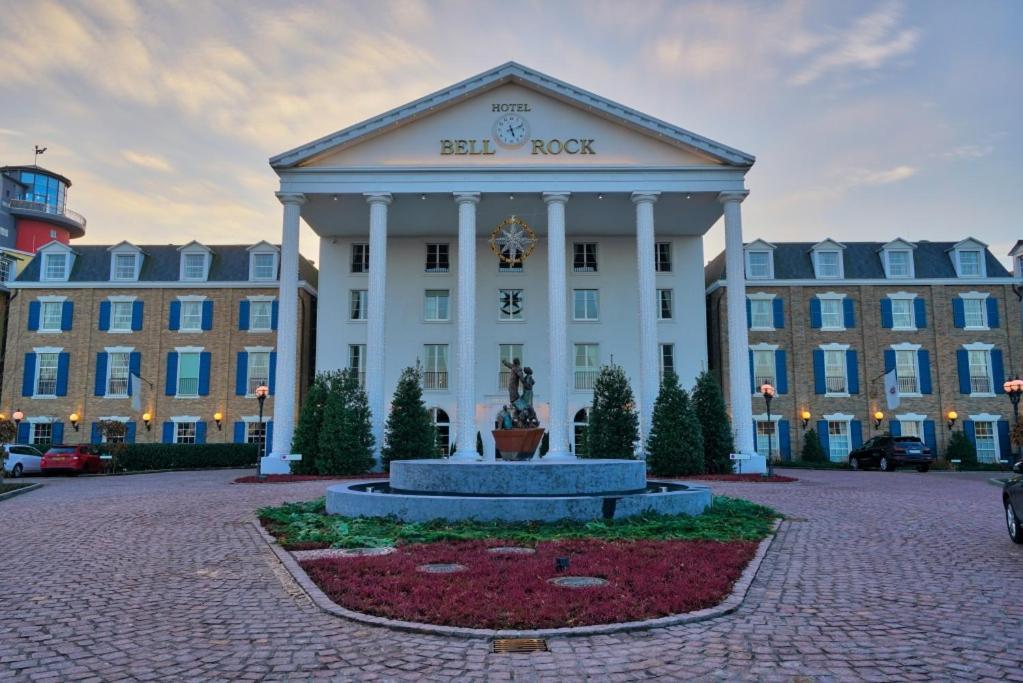 4 Hotel Rust Bagian luar foto